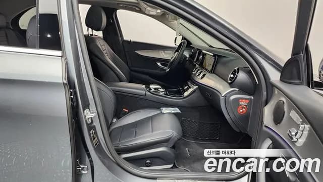 2018 Mercedes-Benz E-Class W213 E200 Avantgarde Sold VIN WDDZF4CB2JA379899 – interior seats 2018 Mercedes-Benz E-Class W213 E200 Avantgarde Sold VIN WDDZF4CB2JA379899 – interior seats