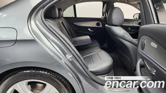2018 Mercedes-Benz E-Class W213 E200 Avantgarde Sold VIN WDDZF4CB2JA379899 – photo 15 2018 Mercedes-Benz E-Class W213 E200 Avantgarde Sold VIN WDDZF4CB2JA379899 – photo 15