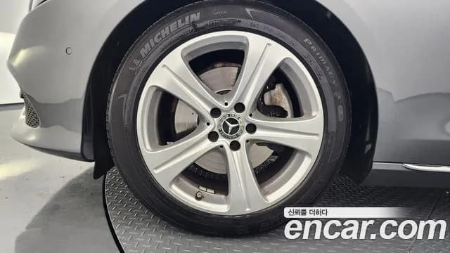 2018 Mercedes-Benz E-Class W213 E200 Avantgarde Sold VIN WDDZF4CB2JA379899 – photo 19 2018 Mercedes-Benz E-Class W213 E200 Avantgarde Sold VIN WDDZF4CB2JA379899 – photo 19