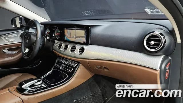 2018 Mercedes-Benz E-Class W213 E200 Avantgarde Sold VIN WDDZF4CB2JA389929 – engine bay 2018 Mercedes-Benz E-Class W213 E200 Avantgarde Sold VIN WDDZF4CB2JA389929 – engine bay