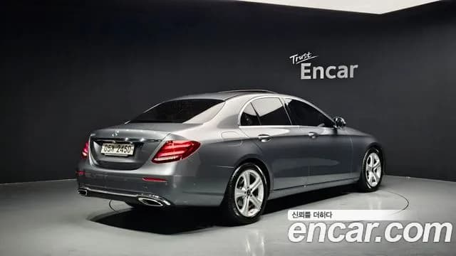 2018 Mercedes-Benz E-Class W213 E200 Avantgarde Sold VIN WDDZF4CB2JA389929 – photo 13 2018 Mercedes-Benz E-Class W213 E200 Avantgarde Sold VIN WDDZF4CB2JA389929 – photo 13