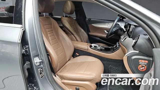 2018 Mercedes-Benz E-Class W213 E200 Avantgarde Sold VIN WDDZF4CB2JA389929 – photo 14 2018 Mercedes-Benz E-Class W213 E200 Avantgarde Sold VIN WDDZF4CB2JA389929 – photo 14