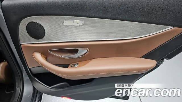2018 Mercedes-Benz E-Class W213 E200 Avantgarde Sold VIN WDDZF4CB2JA389929 – photo 23 2018 Mercedes-Benz E-Class W213 E200 Avantgarde Sold VIN WDDZF4CB2JA389929 – photo 23