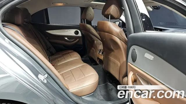 2018 Mercedes-Benz E-Class W213 E200 Avantgarde Sold VIN WDDZF4CB2JA389929 – photo 27 2018 Mercedes-Benz E-Class W213 E200 Avantgarde Sold VIN WDDZF4CB2JA389929 – photo 27