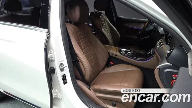 2018 Mercedes-Benz E-Class W213 E200 Avantgarde Sold VIN WDDZF4CB3JA385548 – rear exterior 2018 Mercedes-Benz E-Class W213 E200 Avantgarde Sold VIN WDDZF4CB3JA385548 – rear exterior
