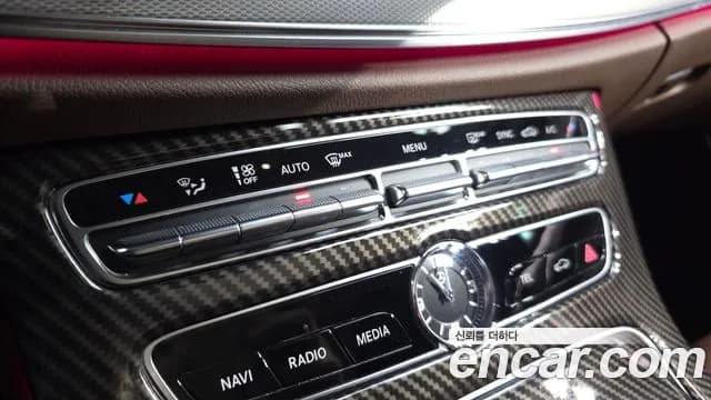 2018 Mercedes-Benz E-Class W213 E200 Avantgarde Sold VIN WDDZF4CB3JA385548 – interior seats 2018 Mercedes-Benz E-Class W213 E200 Avantgarde Sold VIN WDDZF4CB3JA385548 – interior seats