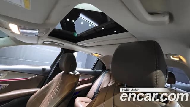2018 Mercedes-Benz E-Class W213 E200 Avantgarde Sold VIN WDDZF4CB3JA385548 – engine bay 2018 Mercedes-Benz E-Class W213 E200 Avantgarde Sold VIN WDDZF4CB3JA385548 – engine bay