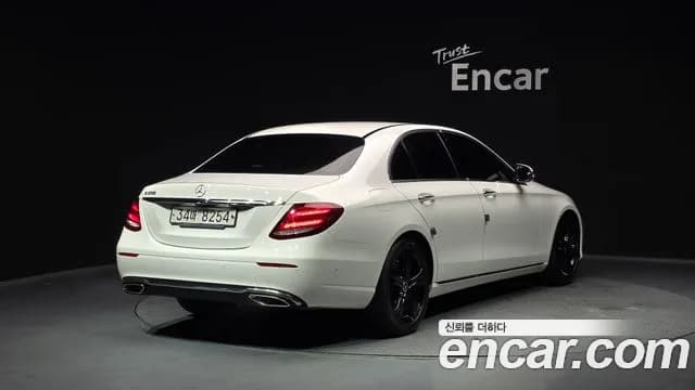 2018 Mercedes-Benz E-Class W213 E200 Avantgarde Sold VIN WDDZF4CB3JA385548 – photo 12 2018 Mercedes-Benz E-Class W213 E200 Avantgarde Sold VIN WDDZF4CB3JA385548 – photo 12