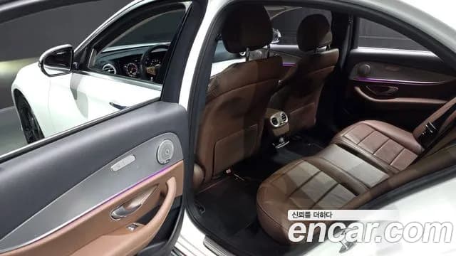 2018 Mercedes-Benz E-Class W213 E200 Avantgarde Sold VIN WDDZF4CB3JA385548 – photo 13 2018 Mercedes-Benz E-Class W213 E200 Avantgarde Sold VIN WDDZF4CB3JA385548 – photo 13
