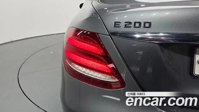 2018 Mercedes-Benz E-Class W213 E200 Avantgarde Sold VIN WDDZF4CB3JA386862 – exterior detail 2018 Mercedes-Benz E-Class W213 E200 Avantgarde Sold VIN WDDZF4CB3JA386862 – exterior detail
