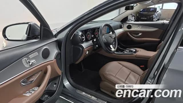 2018 Mercedes-Benz E-Class W213 E200 Avantgarde Sold VIN WDDZF4CB3JA386862 – photo 11 2018 Mercedes-Benz E-Class W213 E200 Avantgarde Sold VIN WDDZF4CB3JA386862 – photo 11