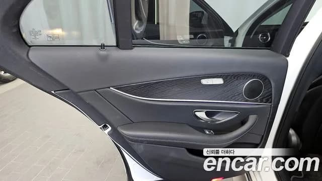 2018 Mercedes-Benz E-Class W213 E200 Avantgarde Sold VIN WDDZF4CB4JA326847 – photo 18 2018 Mercedes-Benz E-Class W213 E200 Avantgarde Sold VIN WDDZF4CB4JA326847 – photo 18