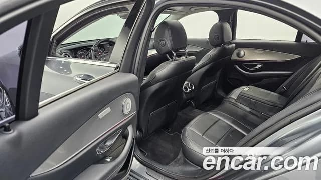 2017 Mercedes-Benz E-Class W213 E200 Avantgarde Sold VIN WDDZF4CB8HA142702 – photo 12 2017 Mercedes-Benz E-Class W213 E200 Avantgarde Sold VIN WDDZF4CB8HA142702 – photo 12