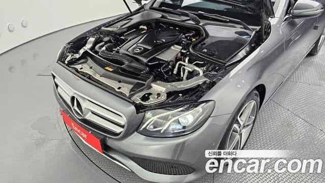 2017 Mercedes-Benz E-Class W213 E200 Avantgarde Sold VIN WDDZF4CB8HA142702 – photo 19 2017 Mercedes-Benz E-Class W213 E200 Avantgarde Sold VIN WDDZF4CB8HA142702 – photo 19