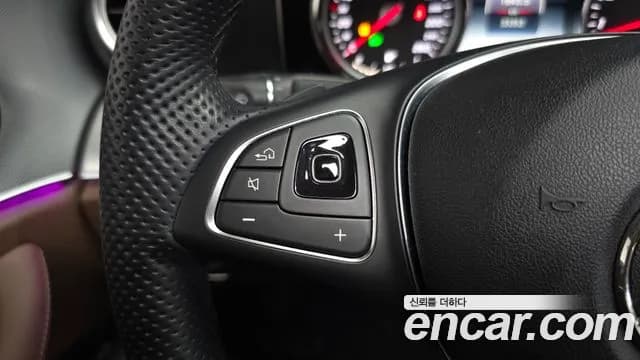 2018 Mercedes-Benz E-Class W213 E200 Avantgarde Sold VIN WDDZF4CB8JA444027 – exterior detail 2018 Mercedes-Benz E-Class W213 E200 Avantgarde Sold VIN WDDZF4CB8JA444027 – exterior detail