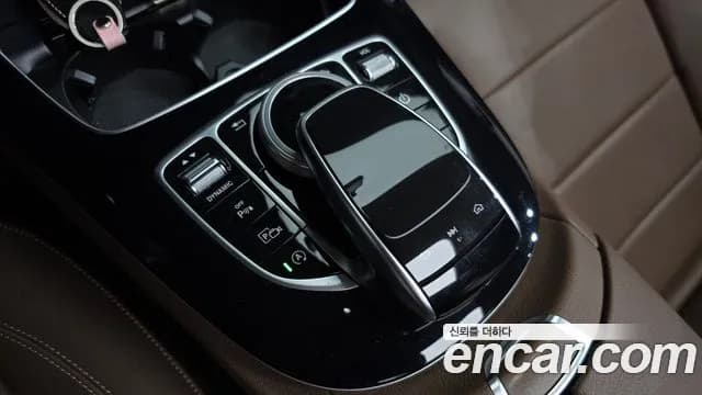 2018 Mercedes-Benz E-Class W213 E200 Avantgarde Sold VIN WDDZF4CB8JA444027 – undercarriage 2018 Mercedes-Benz E-Class W213 E200 Avantgarde Sold VIN WDDZF4CB8JA444027 – undercarriage