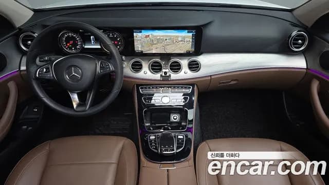 2018 Mercedes-Benz E-Class W213 E200 Avantgarde Sold VIN WDDZF4CB8JA444027 – trunk area 2018 Mercedes-Benz E-Class W213 E200 Avantgarde Sold VIN WDDZF4CB8JA444027 – trunk area