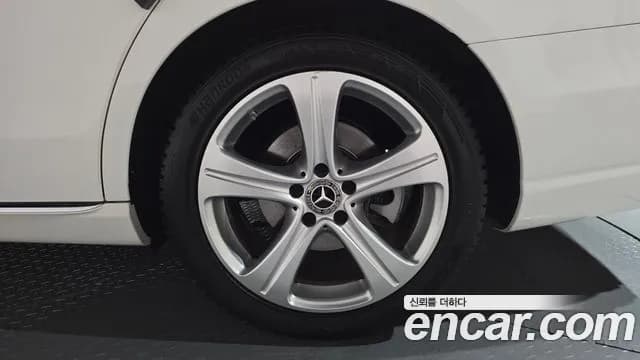 2018 Mercedes-Benz E-Class W213 E200 Avantgarde Sold VIN WDDZF4CB8JA444027 – photo 24 2018 Mercedes-Benz E-Class W213 E200 Avantgarde Sold VIN WDDZF4CB8JA444027 – photo 24