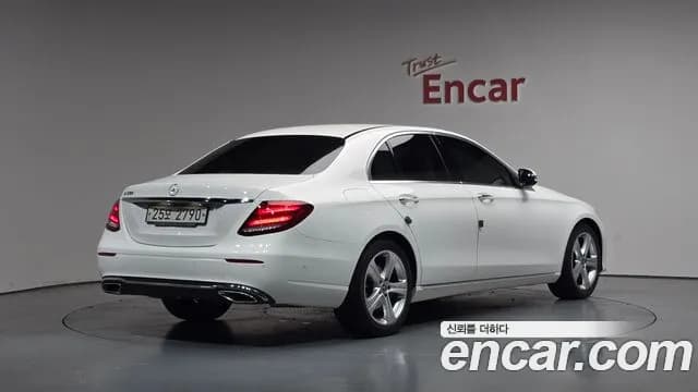 2018 Mercedes-Benz E-Class W213 E200 Avantgarde Sold VIN WDDZF4CB8JA444027 – photo 32 2018 Mercedes-Benz E-Class W213 E200 Avantgarde Sold VIN WDDZF4CB8JA444027 – photo 32