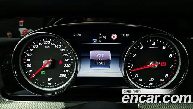 2017 Mercedes-Benz E-Class W213 E200 Avantgarde Sold VIN WDDZF4CB9HA129537 – interior seats 2017 Mercedes-Benz E-Class W213 E200 Avantgarde Sold VIN WDDZF4CB9HA129537 – interior seats