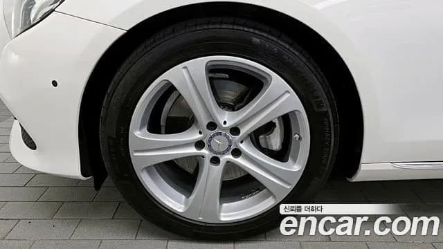 2017 Mercedes-Benz E-Class W213 E200 Avantgarde Sold VIN WDDZF4CB9HA129537 – engine bay 2017 Mercedes-Benz E-Class W213 E200 Avantgarde Sold VIN WDDZF4CB9HA129537 – engine bay
