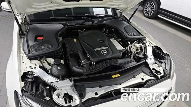 2017 Mercedes-Benz E-Class W213 E200 Avantgarde Sold VIN WDDZF4CB9HA129537 – exterior detail 2017 Mercedes-Benz E-Class W213 E200 Avantgarde Sold VIN WDDZF4CB9HA129537 – exterior detail