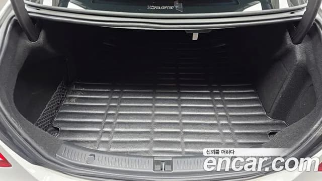 2017 Mercedes-Benz E-Class W213 E200 Avantgarde Sold VIN WDDZF4CB9HA129537 – photo 15 2017 Mercedes-Benz E-Class W213 E200 Avantgarde Sold VIN WDDZF4CB9HA129537 – photo 15