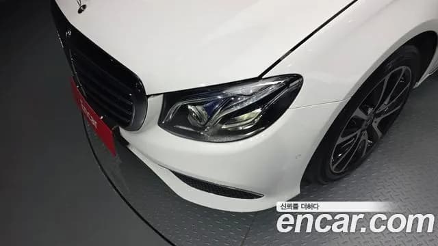 2018 Mercedes-Benz E-Class W213 E300 Exclusive Standard Sold VIN WDDZF4JB0JA323057 – rear exterior 2018 Mercedes-Benz E-Class W213 E300 Exclusive Standard Sold VIN WDDZF4JB0JA323057 – rear exterior
