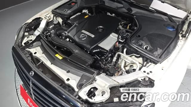 2018 Mercedes-Benz E-Class W213 E300 Exclusive Standard Sold VIN WDDZF4JB0JA323057 – exterior detail 2018 Mercedes-Benz E-Class W213 E300 Exclusive Standard Sold VIN WDDZF4JB0JA323057 – exterior detail