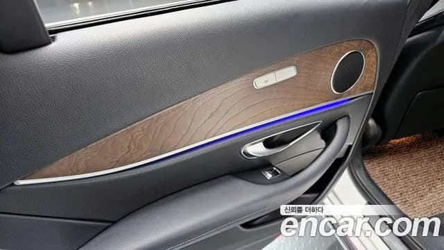 2018 Mercedes-Benz E-Class W213 E300 Exclusive Standard Sold VIN WDDZF4JB0JA323057 – photo 11 2018 Mercedes-Benz E-Class W213 E300 Exclusive Standard Sold VIN WDDZF4JB0JA323057 – photo 11