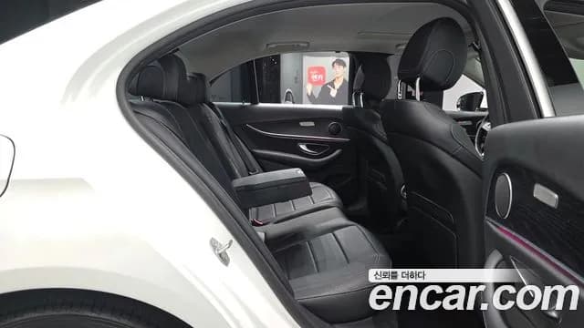 2017 Mercedes-Benz E-Class W213 E300 AV Intelligent Drive Sold VIN WDDZF4JB1HA172711 – trunk area 2017 Mercedes-Benz E-Class W213 E300 AV Intelligent Drive Sold VIN WDDZF4JB1HA172711 – trunk area
