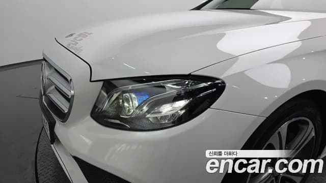 2017 Mercedes-Benz E-Class W213 E300 AV Intelligent Drive Sold VIN WDDZF4JB1HA172711 – photo 28 2017 Mercedes-Benz E-Class W213 E300 AV Intelligent Drive Sold VIN WDDZF4JB1HA172711 – photo 28