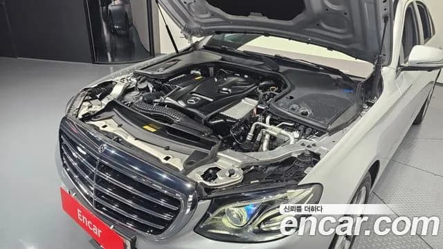 2018 Mercedes-Benz E-Class W213 E300 Exclusive Sold VIN WDDZF4JB1JA403581 – engine bay 2018 Mercedes-Benz E-Class W213 E300 Exclusive Sold VIN WDDZF4JB1JA403581 – engine bay
