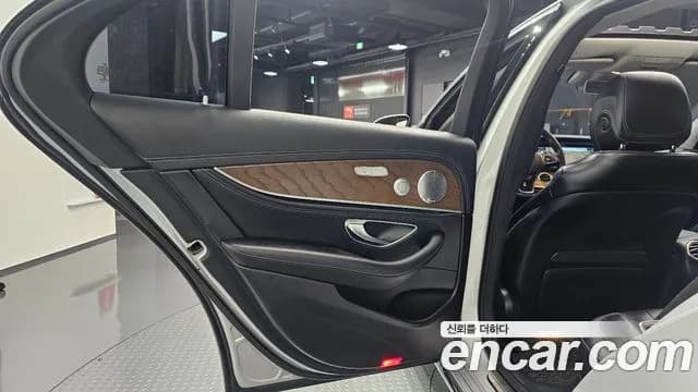 2018 Mercedes-Benz E-Class W213 E300 Exclusive Sold VIN WDDZF4JB1JA403581 – photo 11 2018 Mercedes-Benz E-Class W213 E300 Exclusive Sold VIN WDDZF4JB1JA403581 – photo 11