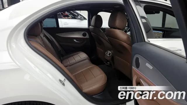 2019 Mercedes-Benz E-Class W213 E300 Avantgarde Sold VIN WDDZF4JB1KA535287 – photo 11 2019 Mercedes-Benz E-Class W213 E300 Avantgarde Sold VIN WDDZF4JB1KA535287 – photo 11