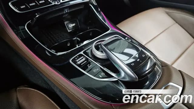 2019 Mercedes-Benz E-Class W213 E300 Avantgarde Sold VIN WDDZF4JB1KA535287 – photo 13 2019 Mercedes-Benz E-Class W213 E300 Avantgarde Sold VIN WDDZF4JB1KA535287 – photo 13