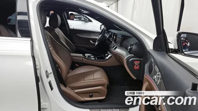 2019 Mercedes-Benz E-Class W213 E300 Avantgarde Sold VIN WDDZF4JB1KA535287 – photo 14 2019 Mercedes-Benz E-Class W213 E300 Avantgarde Sold VIN WDDZF4JB1KA535287 – photo 14
