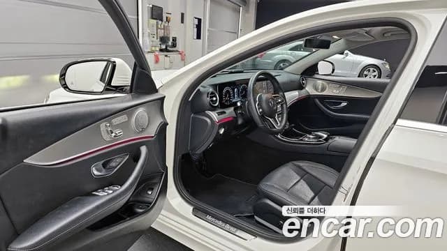 2019 Mercedes-Benz E-Class W213 E300 AMG Line Sold VIN WDDZF4JB1KA648494 – rear exterior 2019 Mercedes-Benz E-Class W213 E300 AMG Line Sold VIN WDDZF4JB1KA648494 – rear exterior