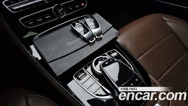 2019 Mercedes-Benz E-Class W213 E300 Avantgarde Sold VIN WDDZF4JB1KA661360 – photo 24 2019 Mercedes-Benz E-Class W213 E300 Avantgarde Sold VIN WDDZF4JB1KA661360 – photo 24