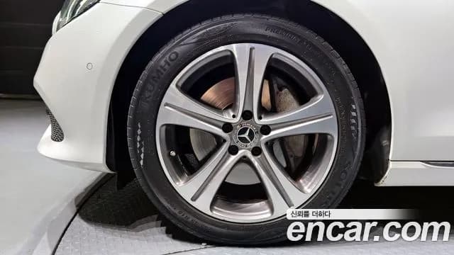 2019 Mercedes-Benz E-Class W213 E300 Avantgarde Sold VIN WDDZF4JB1KA661360 – photo 29 2019 Mercedes-Benz E-Class W213 E300 Avantgarde Sold VIN WDDZF4JB1KA661360 – photo 29