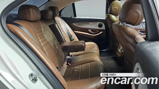 2019 Mercedes-Benz E-Class W213 E300 Avantgarde Sold VIN WDDZF4JB1KA661360 – photo 33 2019 Mercedes-Benz E-Class W213 E300 Avantgarde Sold VIN WDDZF4JB1KA661360 – photo 33