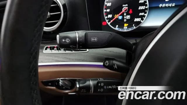 2017 Mercedes-Benz E-Class W213 E300 AV Intelligent Drive Sold VIN WDDZF4JB2HA262529 – interior seats 2017 Mercedes-Benz E-Class W213 E300 AV Intelligent Drive Sold VIN WDDZF4JB2HA262529 – interior seats
