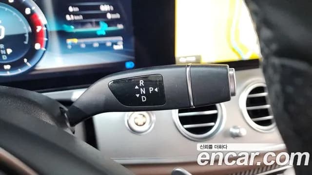 2018 Mercedes-Benz E-Class W213 E300 AMG Line Sold VIN WDDZF4JB2JA337090 – trunk area 2018 Mercedes-Benz E-Class W213 E300 AMG Line Sold VIN WDDZF4JB2JA337090 – trunk area