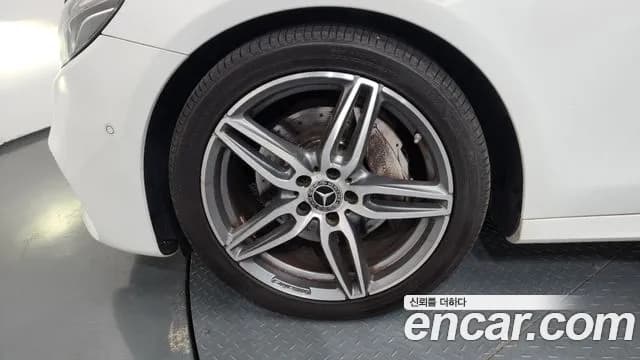 2018 Mercedes-Benz E-Class W213 E300 AMG Line Sold VIN WDDZF4JB2JA337090 – photo 19 2018 Mercedes-Benz E-Class W213 E300 AMG Line Sold VIN WDDZF4JB2JA337090 – photo 19