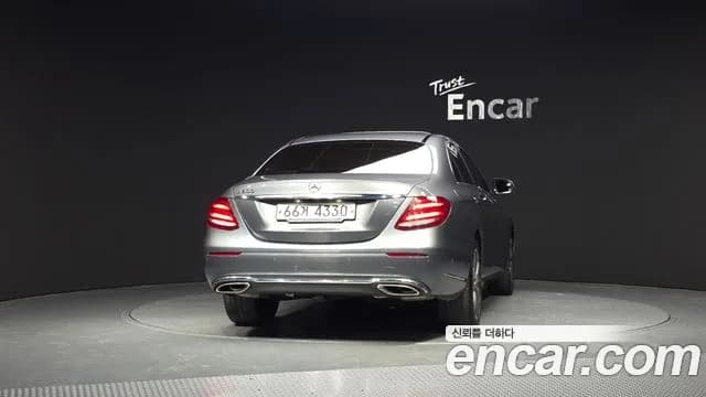2018 Mercedes-Benz E-Class W213 E300 Exclusive Standard Sold VIN WDDZF4JB2JA340572 – front exterior 2018 Mercedes-Benz E-Class W213 E300 Exclusive Standard Sold VIN WDDZF4JB2JA340572 – front exterior