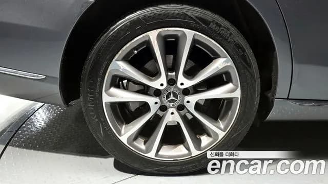 2018 Mercedes-Benz E-Class W213 E300 Exclusive Standard Sold VIN WDDZF4JB2JA340572 – photo 26 2018 Mercedes-Benz E-Class W213 E300 Exclusive Standard Sold VIN WDDZF4JB2JA340572 – photo 26