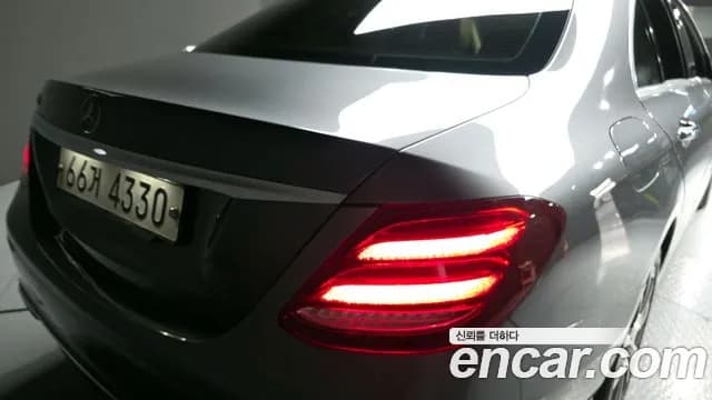 2018 Mercedes-Benz E-Class W213 E300 Exclusive Standard Sold VIN WDDZF4JB2JA340572 – photo 31 2018 Mercedes-Benz E-Class W213 E300 Exclusive Standard Sold VIN WDDZF4JB2JA340572 – photo 31