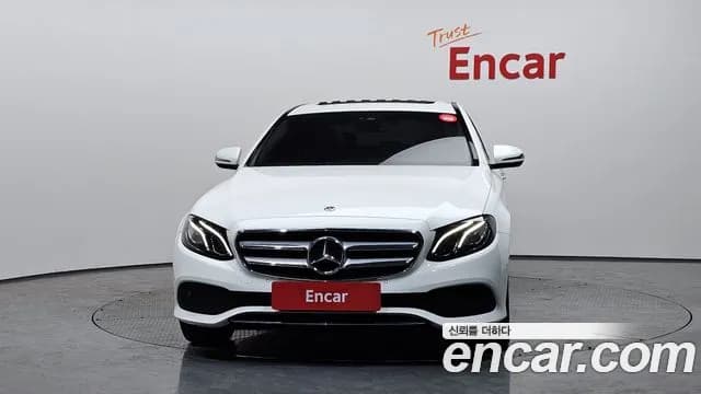 2019 Mercedes-Benz E-Class W213 E300 Avantgarde Sold VIN WDDZF4JB2KA542412 – engine bay 2019 Mercedes-Benz E-Class W213 E300 Avantgarde Sold VIN WDDZF4JB2KA542412 – engine bay