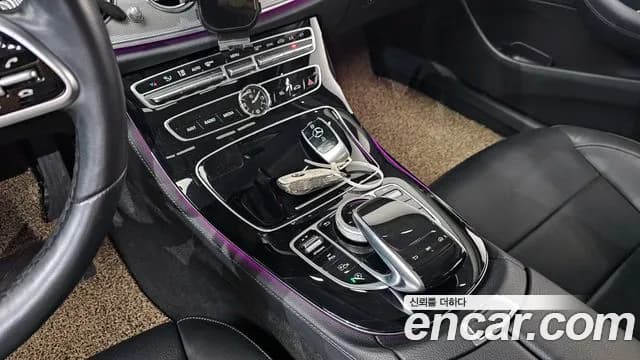 2019 Mercedes-Benz E-Class W213 E300 Avantgarde Sold VIN WDDZF4JB2KA542412 – photo 17 2019 Mercedes-Benz E-Class W213 E300 Avantgarde Sold VIN WDDZF4JB2KA542412 – photo 17