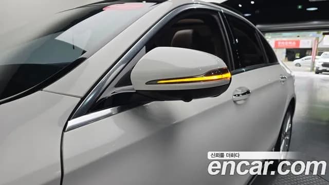 2019 Mercedes-Benz E-Class W213 E300 Exclusive Sold VIN WDDZF4JB2KA634071 – engine bay 2019 Mercedes-Benz E-Class W213 E300 Exclusive Sold VIN WDDZF4JB2KA634071 – engine bay